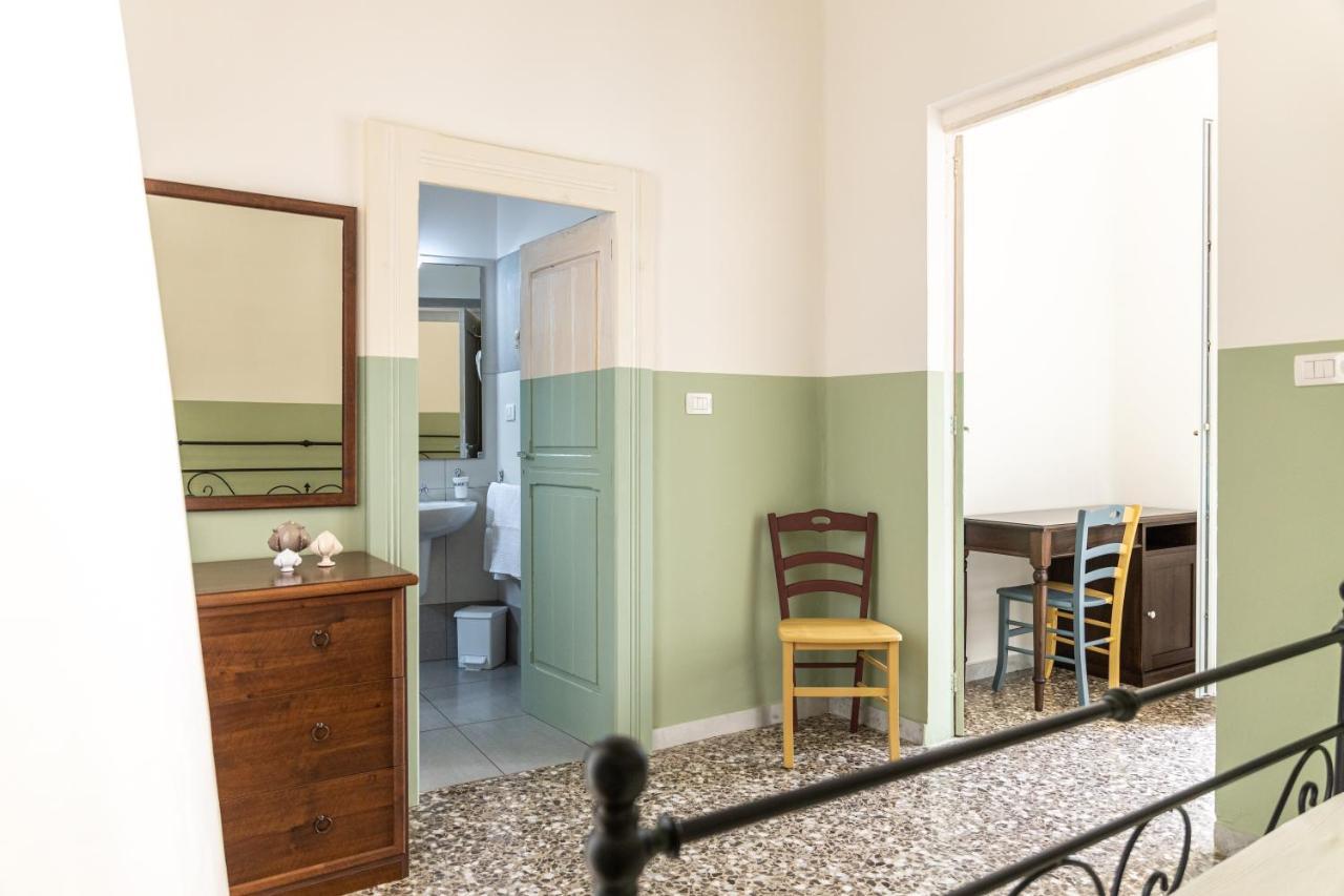 Palazzo Dante Bed & Breakfast Alliste Luaran gambar