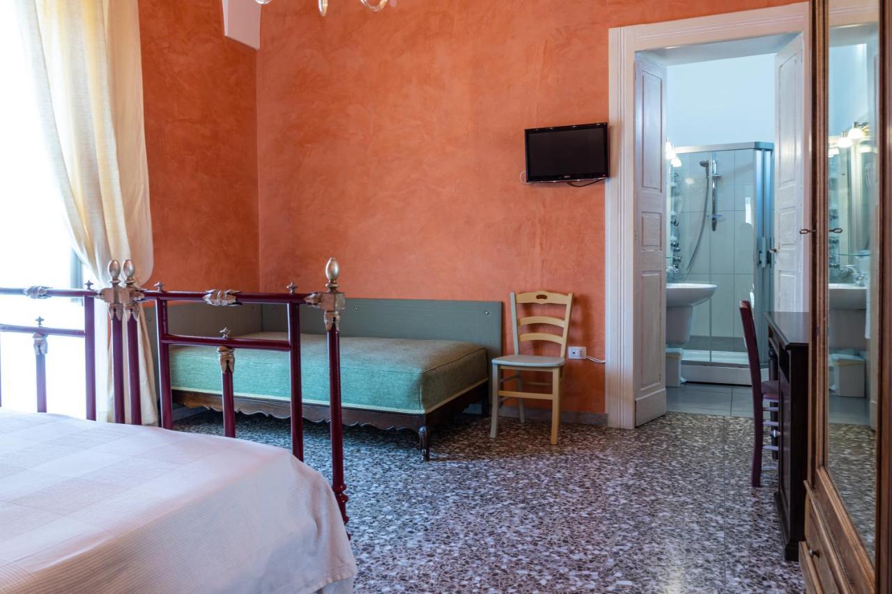 Palazzo Dante Bed & Breakfast Alliste Luaran gambar